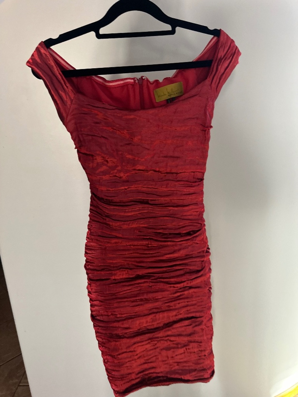Vintage Early 2000’s Nicole Miller Red dress $95